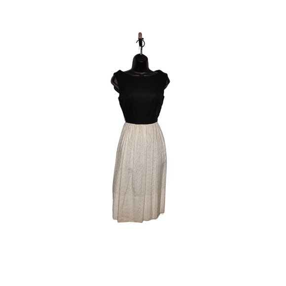 1950s-60s Homemade Eyelet Dress - Picture 1 of 13
